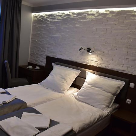 Strzalkowo Pokoje Restauracja Lech מראה חיצוני תמונה